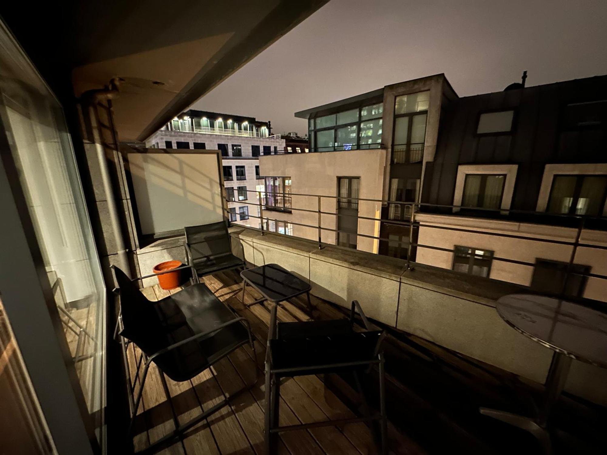 Apartment With Balcony In Brussels Center エクステリア 写真